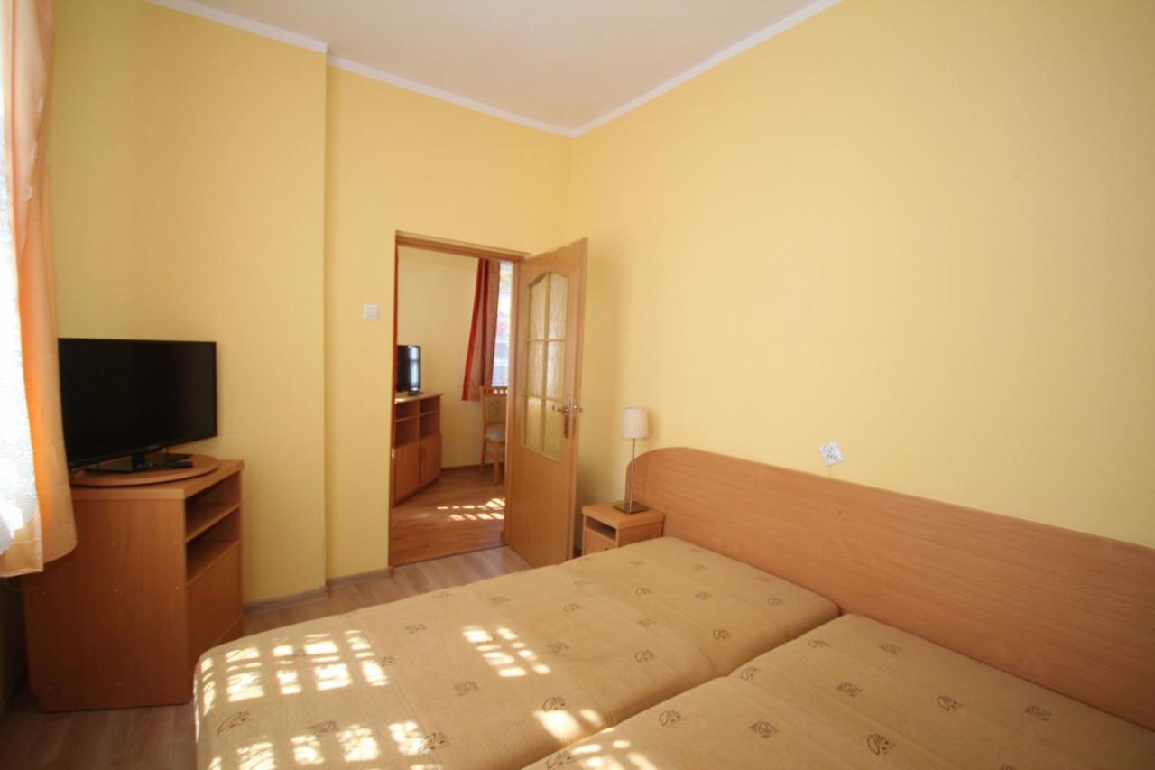 Apartament Gryf pokoje blisko plaży Krynica Morska Zewnętrze zdjęcie